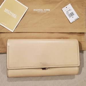 Michael kors collection cream Wallet